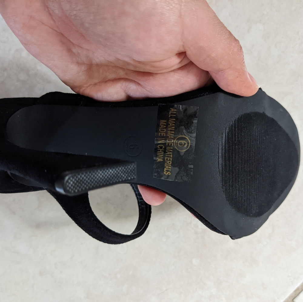 Shoes - Picture 3 of 3
